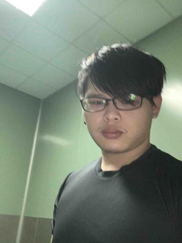 提供油煙机服務的專家尤英任