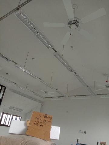 銓鑫水電工程 - 吊燈吊扇安裝