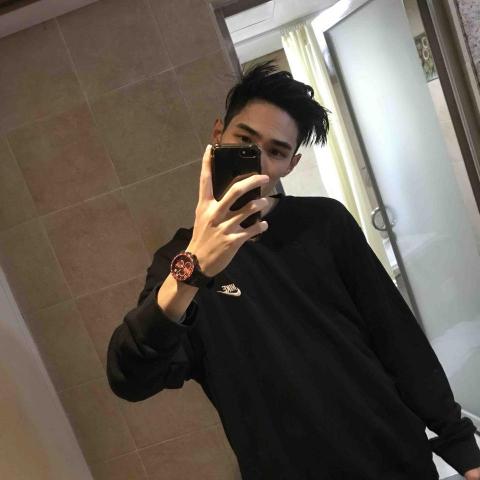 劉冠呈 - 聯絡資訊：Line calvinliu1107