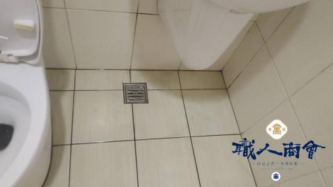 萬事屋職人商會有限公司 - 廁所邊角、隙縫絕對不會放過它!如果看到還有點髒髒的...
代表真的刷不起來了XD
★磁磚隙縫去黴,1分鐘10元唷! 萬事屋職人商會有限公司 - 廁所邊角、隙縫絕對不會放過它!如果看到還有點髒髒的...
代表真的刷不起來了XD
★磁磚隙縫去黴,1分鐘10元唷!