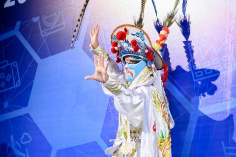 魔力宏娛樂活動公關公司｜魔術表演｜活動企劃 - 川劇變臉表演