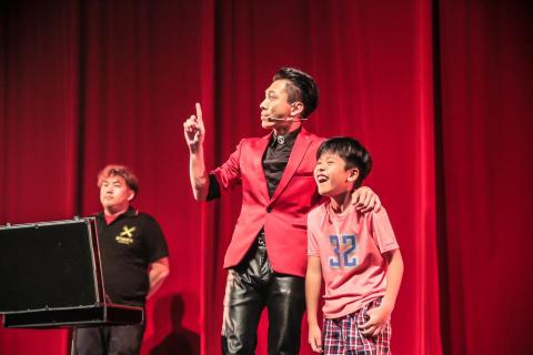 魔力宏娛樂活動公關公司｜魔術表演｜活動企劃 - 派對互動魔術表演