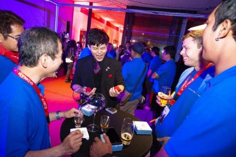 魔力宏娛樂活動公關公司｜魔術表演｜活動企劃 - 近距離魔術表演