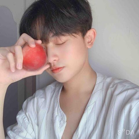 提供刻印章服務的專家蔡秉玨