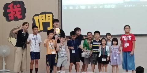 李碩恩 - 帶過夏令營隊輔
