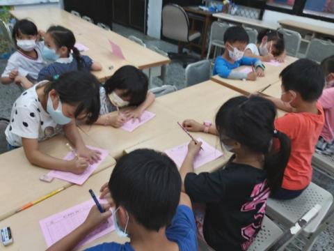 溫芮榆 - 國小一二年級的課後輔導