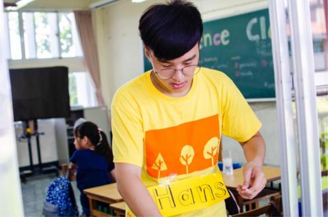 張凱翔 - 調配化學溶液、用實作理解原理