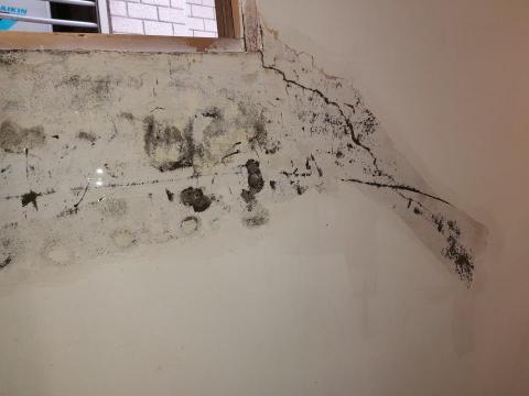 賴克明防水防漏 - 板橋六必居民權分店~內壁施作壁癌抑制劑