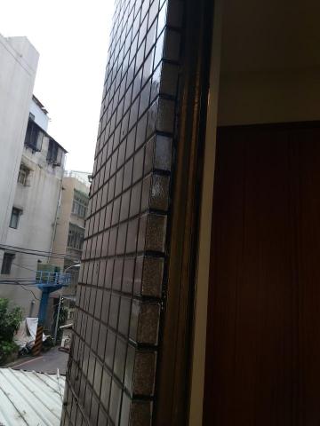 賴克明防水防漏 - 外牆施作（透明不變黃）防水材