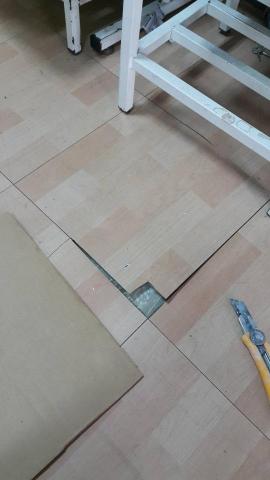 林豪 - 塑膠地磚維修