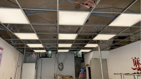 詹茗証 - Led平板燈