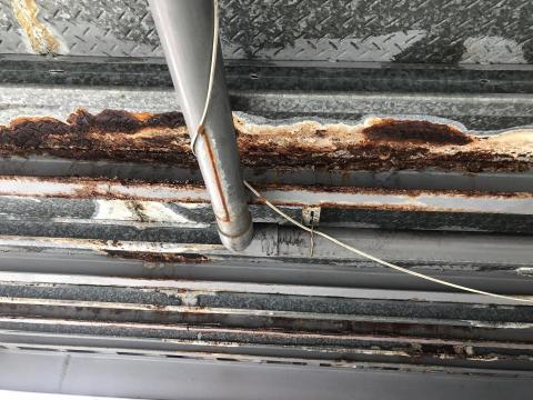 安泰驗屋管理顧問 - 鐵皮除鏽,更換鐵片,上鍍鋅漆 安泰驗屋管理顧問 - 鐵皮除鏽,更換鐵片,上鍍鋅漆