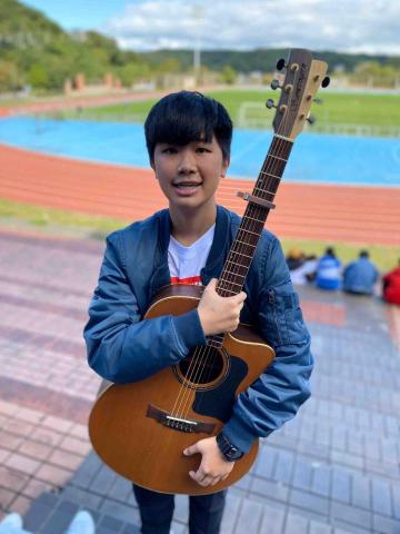 提供唱歌服務的專家彭筠涵