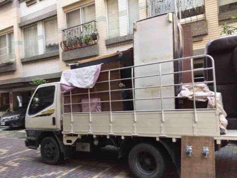 提供搬家費用台北服務的專家梁山伯搬家