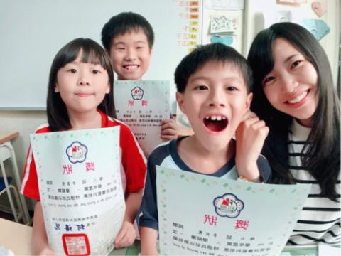 陳秋丹 - 安親生活照（段考優異）