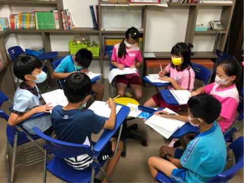 陳秋丹 - 國小英語生活照2020