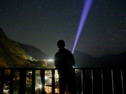 京東小客車 約瑟夫 oldyoung99 - 司馬庫斯觀星