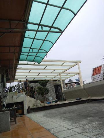 志誠工程有限公司 - 2款雨遮