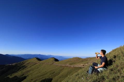 京東小客車 約瑟夫 oldyoung99 - 台灣最美高山公路