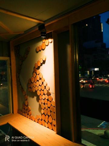 Rebinth瑞伯斯美學再造工作室 - ，