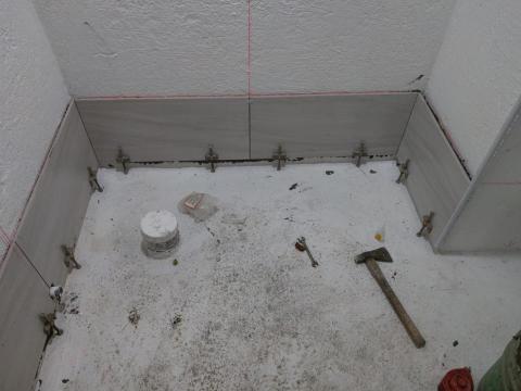 約終生居家水電維修 - 貼壁磚