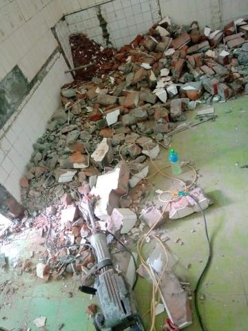 大勝工程行 - 廚房改建打除後