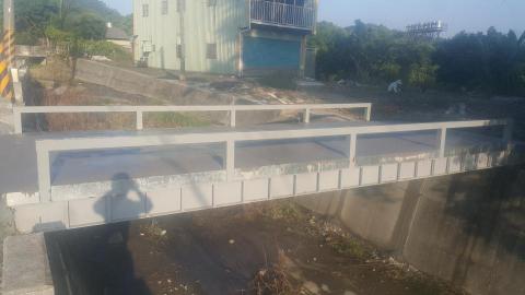 偉新企業 - 鋼鐵便橋施作設計安裝