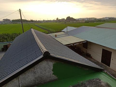 偉新企業 - 傳統三合院屋頂翻修，廢棄物清運，平台防水處理