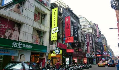 金城廣告招牌 - 廣告招牌工程_ONE MORE