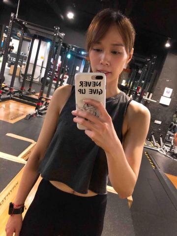 提供衝浪教練課服務的專家自由教練