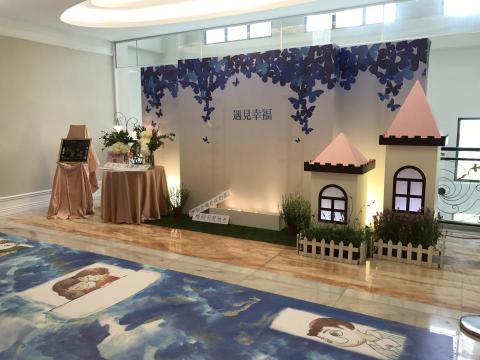 春女 - 活動背板 春女 - 活動背板