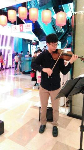 蘇鈺淇 - 街頭藝人