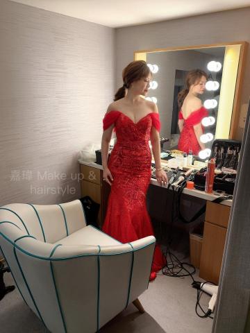 嘉瑋 Make up&Hairstyle Studio - 韓系低馬尾，適合優雅紅色魚尾晚禮服