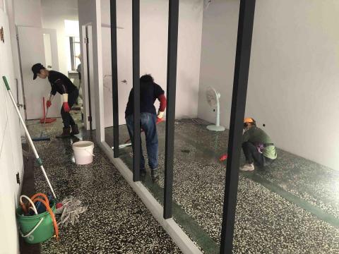 高雄三峰居家清潔&辦公室清潔&裝潢細清&家事清潔 - 施工後專業地板洗淨 高雄三峰居家清潔&辦公室清潔&裝潢細清&家事清潔 - 施工後專業地板洗淨