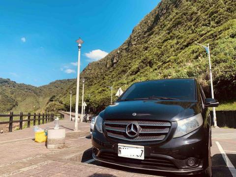 旅人頂級商務接送包車服務 - Benz Black 9van 頂級商務接送 