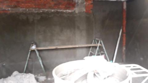 浴室泥作工程 - 粗皮打底抹牆