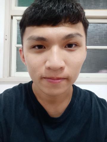 提供高中化學服務的專家林冠宇