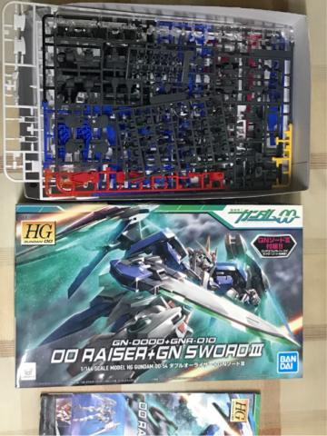 越彩珠寶、模型工作室 - 模型代工:能天使鋼彈。組裝前 越彩珠寶、模型工作室 - 模型代工:能天使鋼彈。組裝前