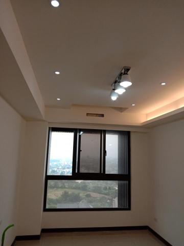 優美家油漆 - 全室天花板矽酸板AB膠批土研磨噴漆