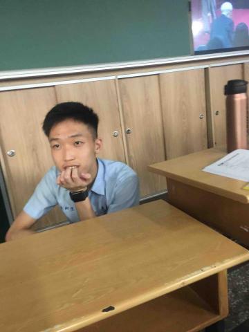 提供92服務的專家康崇愷