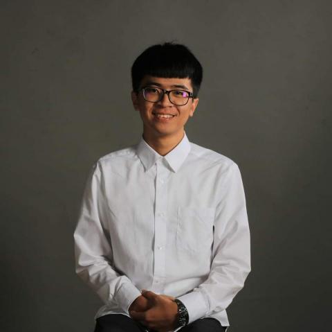 提供模型服務的專家黃耀鋒