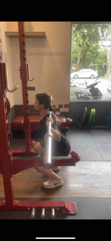 小晴 KIM教練 - 動作指導 小晴 KIM教練 - 動作指導