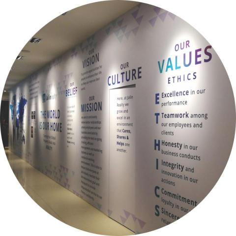 2S Design House - 大圖輸出│Printing
大圖輸出 (設計、施工)，請事先提供場地照片與施工範圍尺寸，洽談後報價。