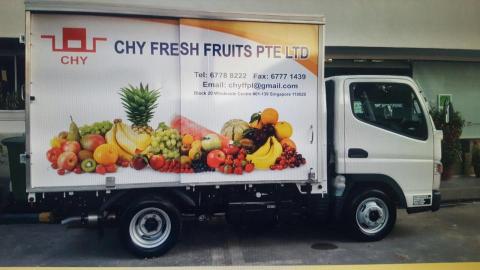 2S Design House - 車體大圖輸出│Printing
車體大圖輸出 (設計、施工)，請事先提供場地照片與施工範圍尺寸，洽談後報價。