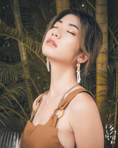 洪佳妤 - 彩妝設計