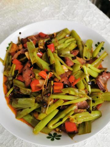 康小姐 - 空心菜梗炒臘肉