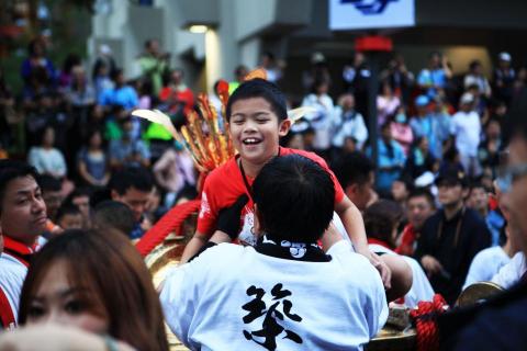 劉耀遠 - 在活動中捕捉快樂幸福的瞬間。