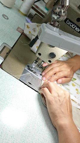 圖圖創意生活手作有限公司 - 書衣車縫