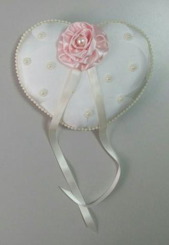 圖圖創意生活手作有限公司 - 婚禮用 "戒枕"