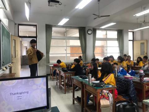 東東英文 - 小學教導